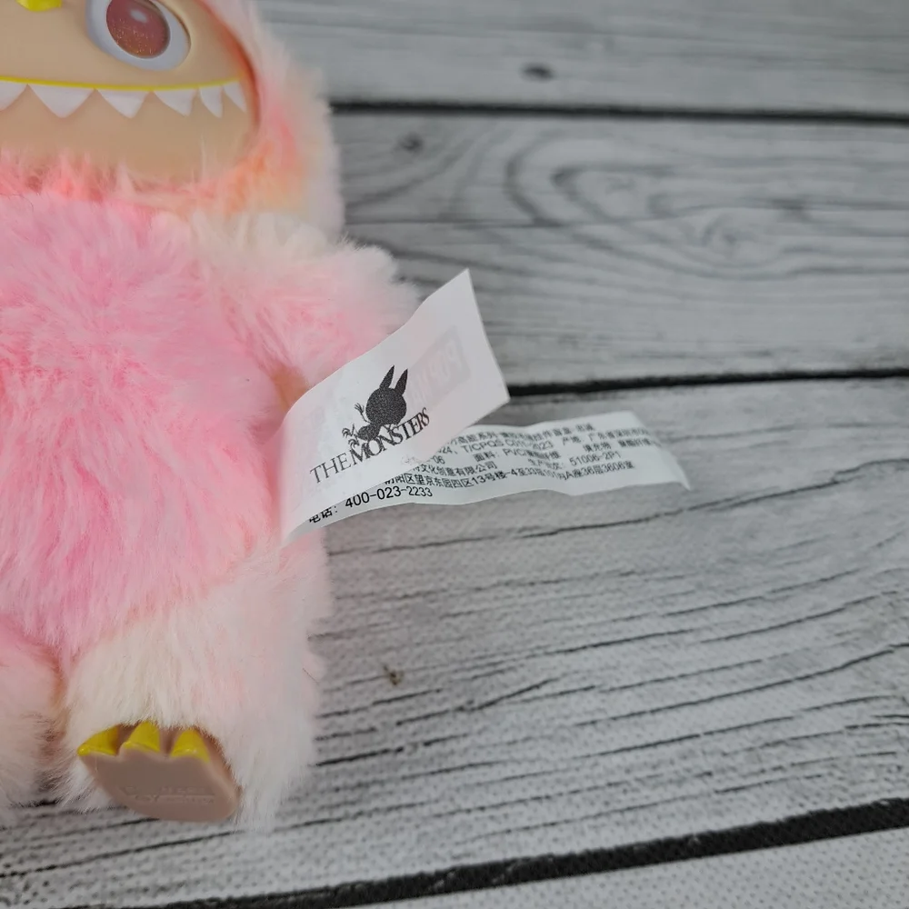 Labubu The Monsters V3 Big Into Energy - Picture 6 of 11